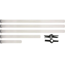 Bild von Rollos in verschiedenen Längen und dazugehörigen Montageteilen.