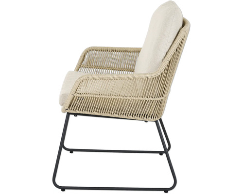 Geflochtener Sessel mit Kissen und Metallbeinen