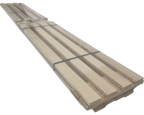 Verpackter Holzlattenrost
