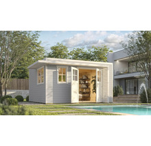 Modernes Gartenhaus mit geöffneten Türen und Blick auf ein Regal