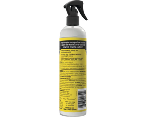 Sprühflasche mit Autopflegemittel zur Erzeugung einer Keramikbeschichtung