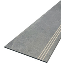 Marche d'escalier en pierre avec rainures