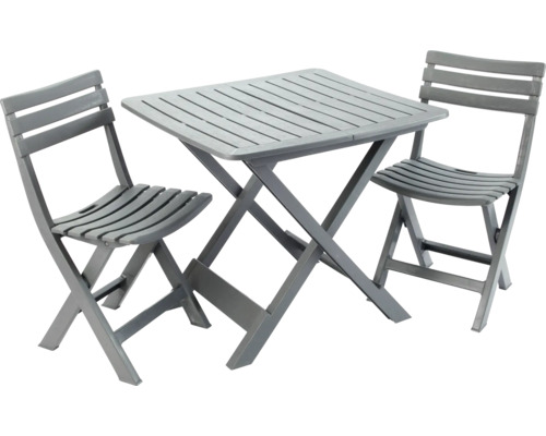 Table de jardin avec deux chaises en bois