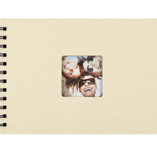Fotoalbum mit Spiralbindung und Ausschnitt für ein Foto auf dem Einband