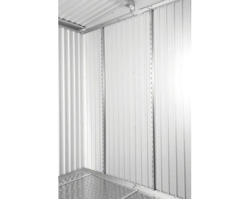 Fixation verticale biohort pour remise à outils AvantGarde, HighLine, Panorama, longueur 185 cm 2 pièces argent Intérieur d''un abri de jardin avec murs et sol en métal