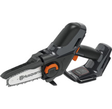 Tronçonneuse à batterie Husqvarna pour l''élagage des arbres