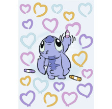 Cartoonfigur Stitch mit Farbstiften und Herzen