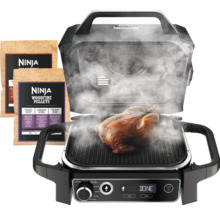 Grill Ninja avec poulet et granulés de bois