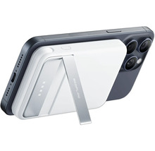 Smartphone avec batterie externe magnétique et logo EcoFlow