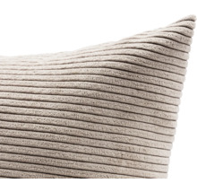 Nahaufnahme eines Cordkissens