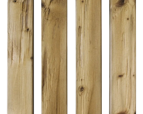 Holzpfosten aus hellem Holz