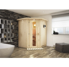 Innenraum mit einer Holzsauna mit Glastür