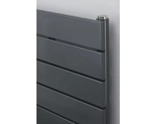 Nahaufnahme eines horizontalen Badheizkörpers