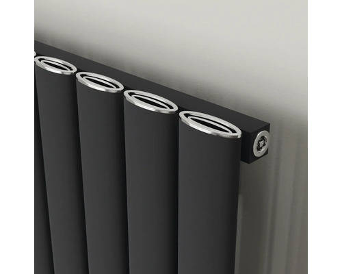 Heizkörper mit vertikalen Heizrohren