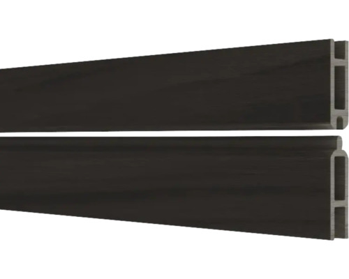 Deux profilés en plastique pour la construction