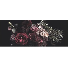 Arrangement floral décoratif avec roses et verdure