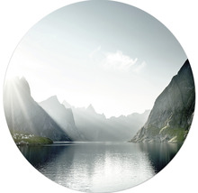 Paysage avec montagnes et lac