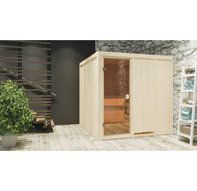 Sauna aus Holz mit Glastür in einem hellen Raum