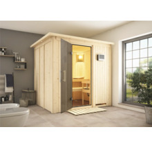 Sauna en bois avec porte en verre dans une salle de bain