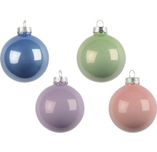 Quatre boules de Noël