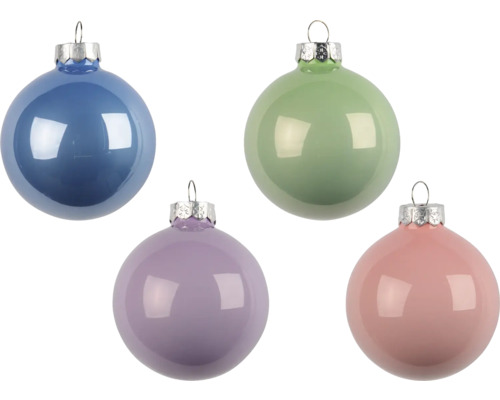 Quatre boules de Noël