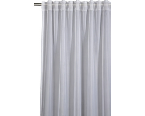 Gardine mit Faltenbandaufhängung an einer Gardinenstange