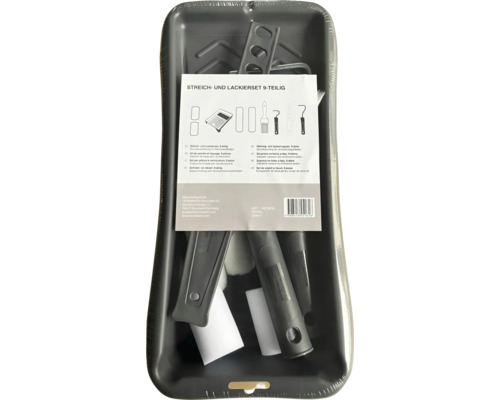 Ensemble de peinture et de laque en neuf parties dans une boîte