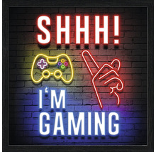 "Art mural décoratif avec le texte ""SHHH! I'M GAMING"" et un symbole de manette de jeu"