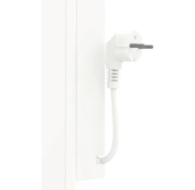 Prise Euro blanche sur le mur