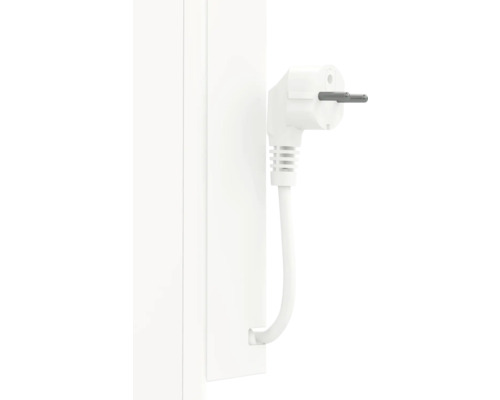 Prise Euro blanche sur le mur