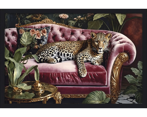 Dekoratives gerahmtes Bild mit Leopard auf Sofa
