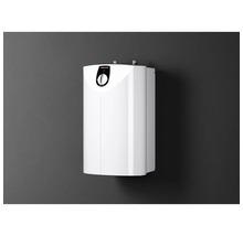 Weißer Warmwasserspeicher zur Wandmontage