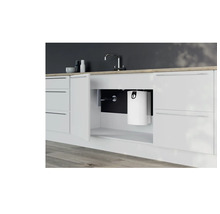 Küchenunterschrank mit Warmwasserbereiter unter der Spüle