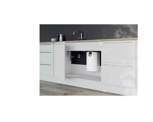 Küchenunterschrank mit Warmwasserbereiter unter der Spüle