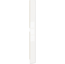 Armoire haute de cuisine blanche avec plusieurs compartiments