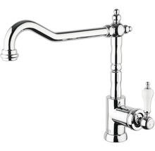 Robinet de cuisine en métal avec un levier