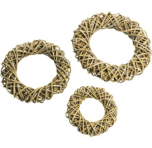 Trois couronnes en osier