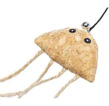 Katzenspielzeug aus Kork mit Seil und Glöckchen