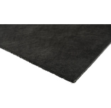 Nahaufnahme einer Unkrautvliesbahn