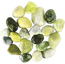 Dekorative grüne Flusssteine für den Garten