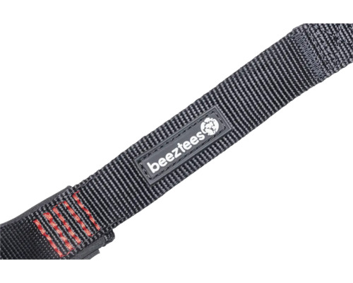 Logo Beeztees sur un harnais pour chien en textile