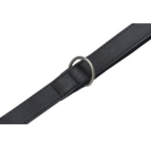 Sangle en cuir noir avec anneau métallique