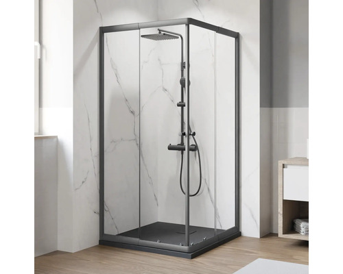 Duschkabine mit schwarzem Rahmen und Duschsystem