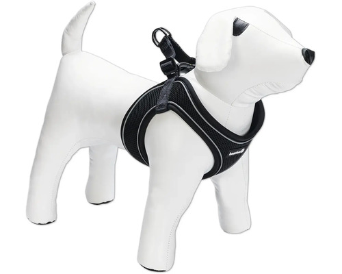 Harnais pour chien sur un modèle de chien