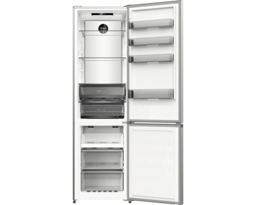 Geöffneter Kühlschrank mit mehreren Regalen und Fächern