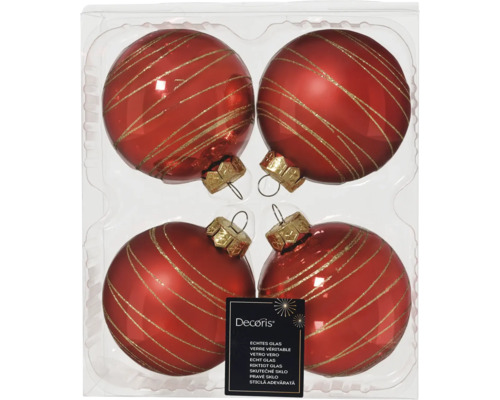 Quatre boules de Noël rouges en verre avec des rayures dorées dans un emballage.