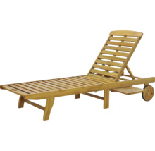 Holzliege mit verstellbarer Rückenlehne und Rädern für den Garten