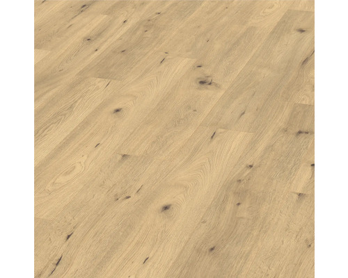 Revêtement de sol en bois clair