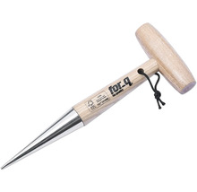 For-Q Pflanzholz aus Holz mit Metalleinsatz und Firmenlogo