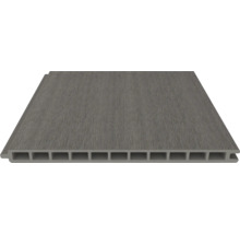 Terrassendiele aus Kunststoff mit Holzstruktur